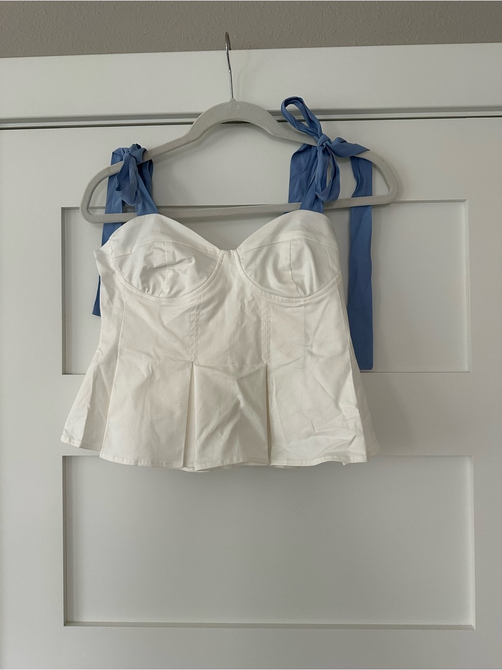 Hyacinth House Tuckernuck White Peplum Bustier Top with Light Blue Straps - Picture 2 of 5